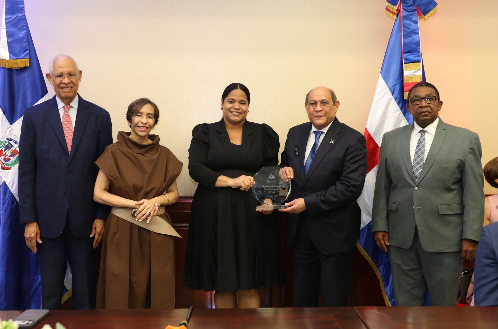 MESCyT reconoce tres emprendimientos universitarios y premia iniciativas de innovación con RD$1.6 millones