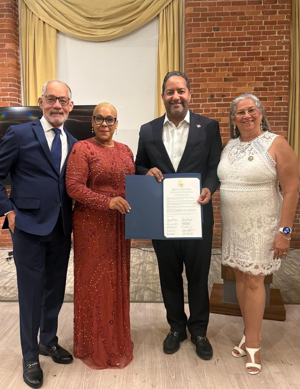 Benny Metz recibe reconocimiento en Massachusetts por su labor en discapacidad Benny Metz recibe reconocimiento en Massachusetts por su labor en discapacidad