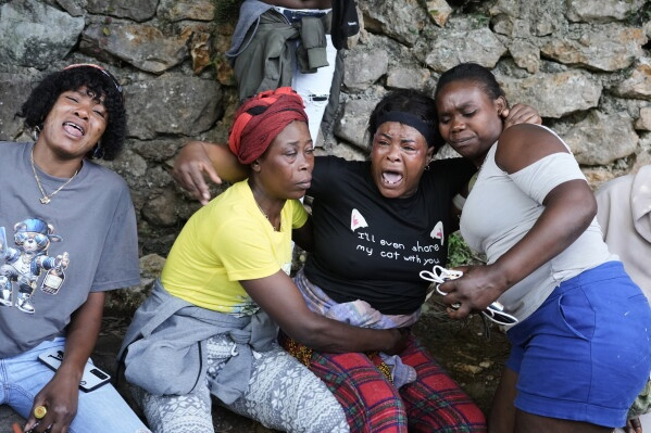 Más de 50 muertos envuelve la masacre perpetrada por banda haitianas en comuna de Kenscoff Más de 50 muertos envuelve la masacre perpetrada por banda haitianas en comuna de Kenscoff