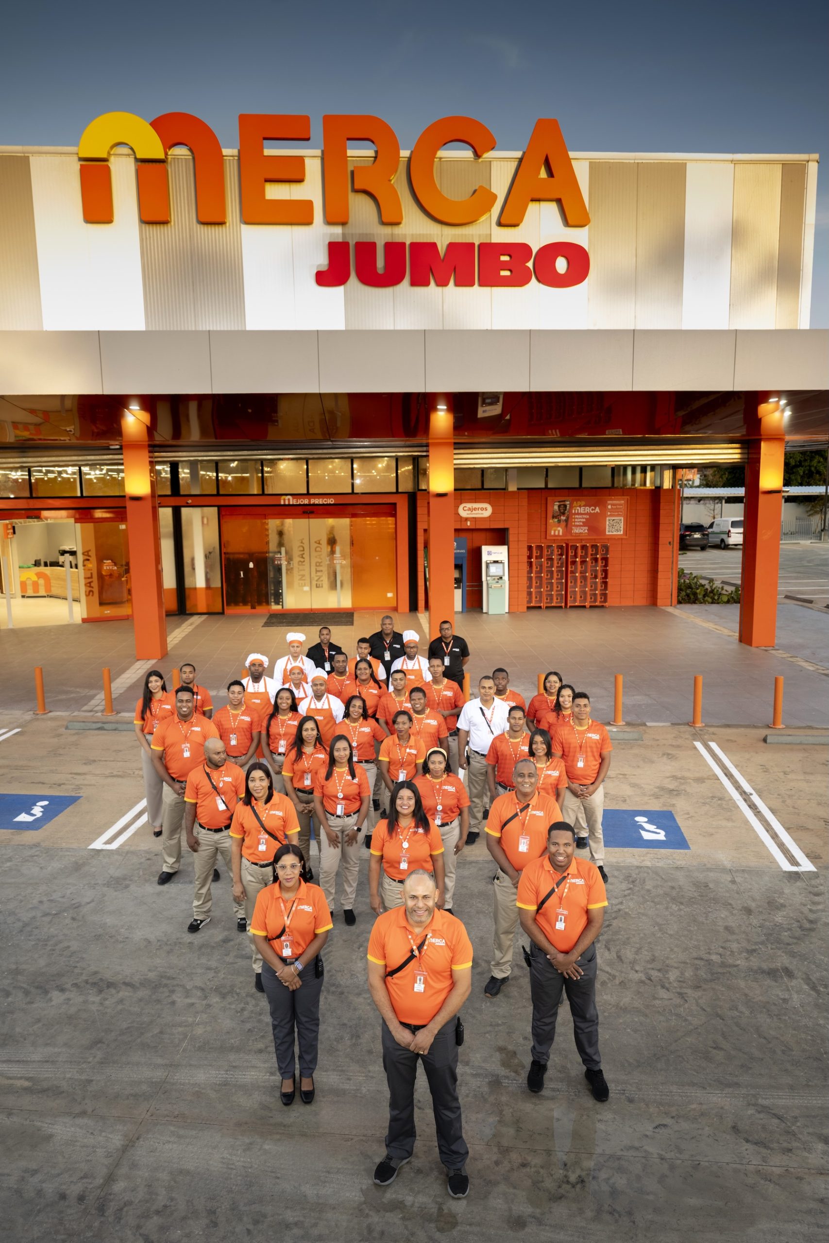 Merca Jumbo inaugura su tienda número 11 en La Romana Merca Jumbo inaugura su tienda número 11 en La Romana