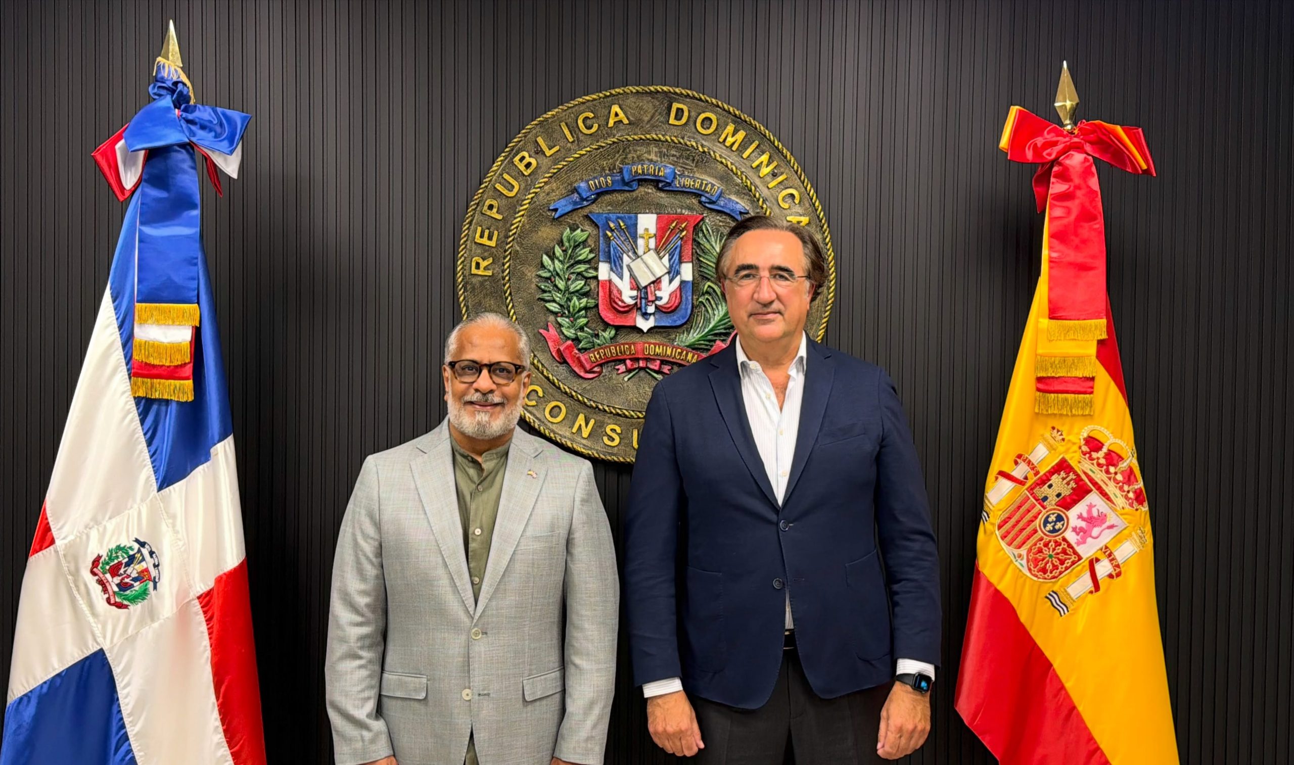 Madrid: Consulado dominicano y Cámara de Comercio impulsan relaciones económicas Madrid: Consulado dominicano y Cámara de Comercio impulsan relaciones económicas