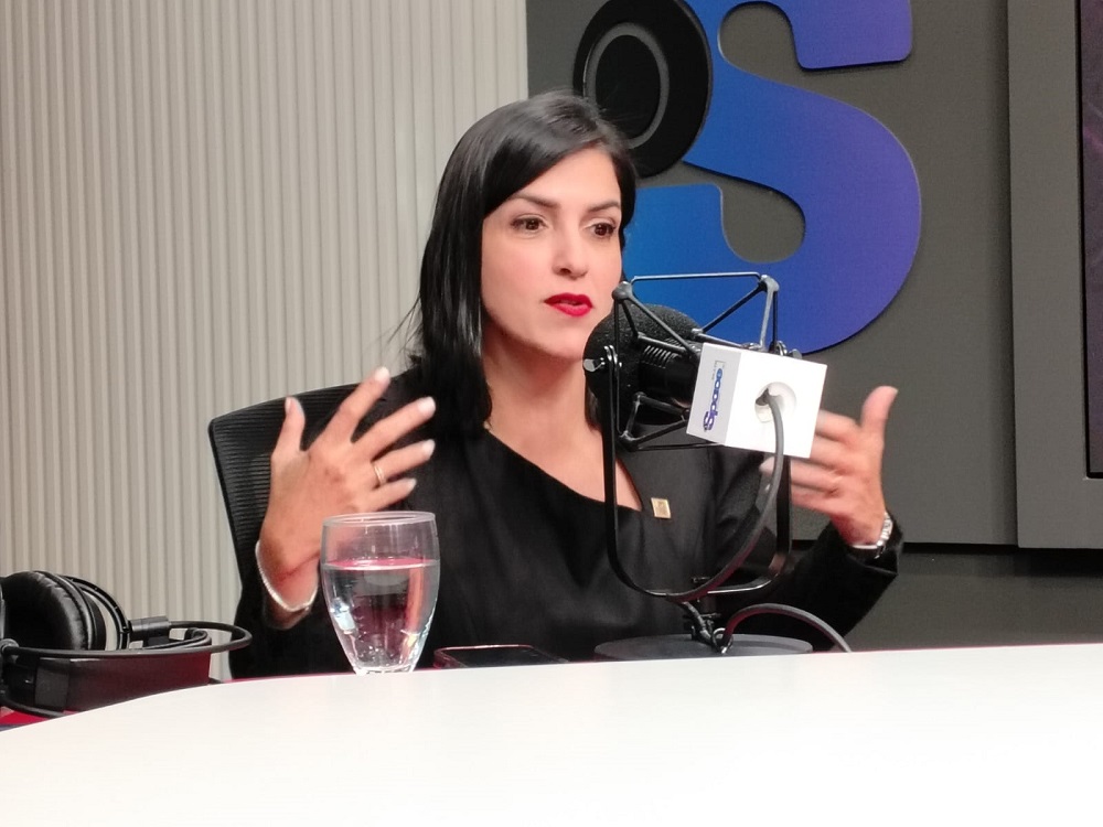 Biviana Riveiro Disla resalta el impacto de los fideicomisos en viviendas, infraestructura, transporte e inversiones