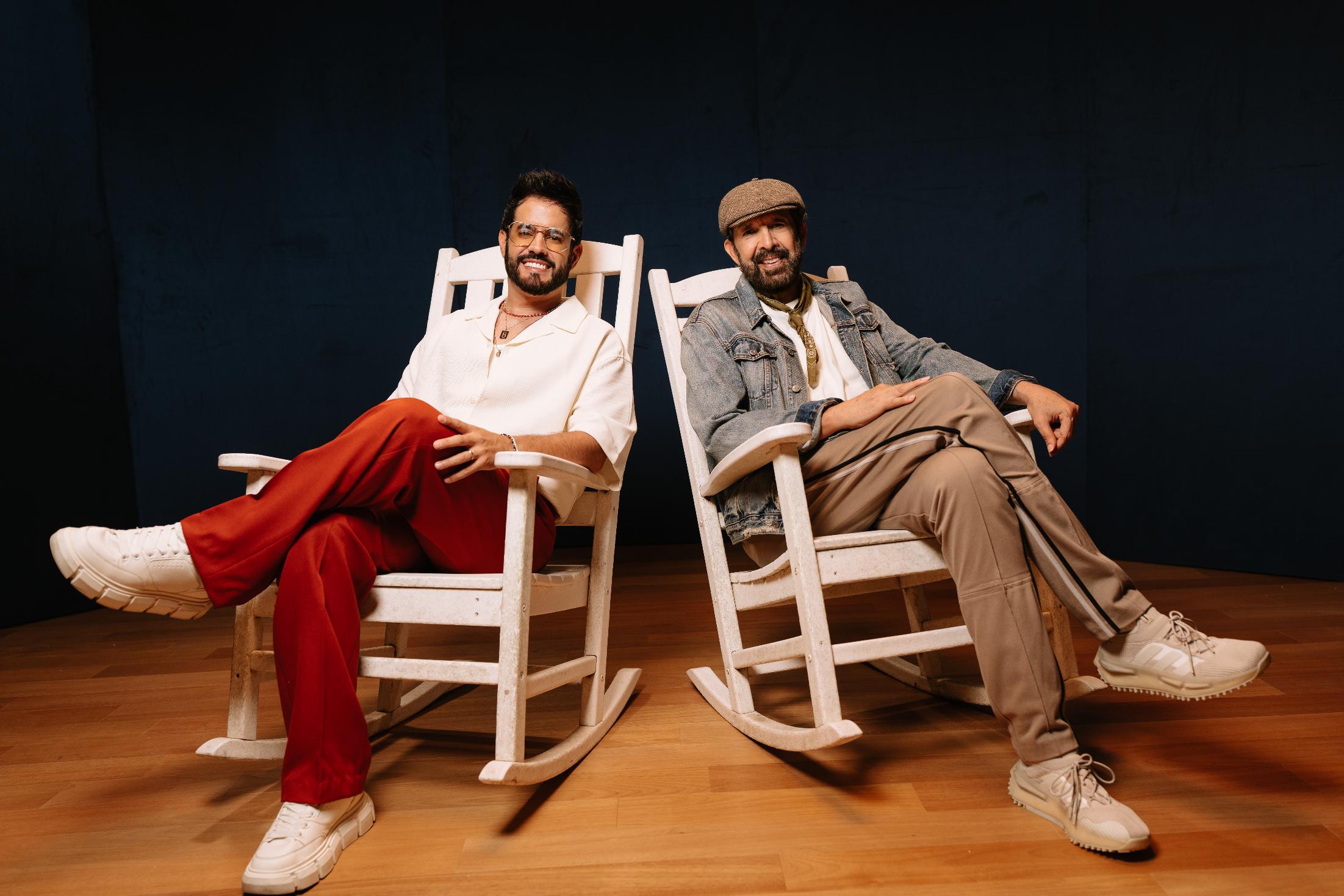Juan Luis Guerra y Manny Cruz celebran el merengue con «Nieve en Verano» Juan Luis Guerra y Manny Cruz celebran el merengue con «Nieve en Verano»