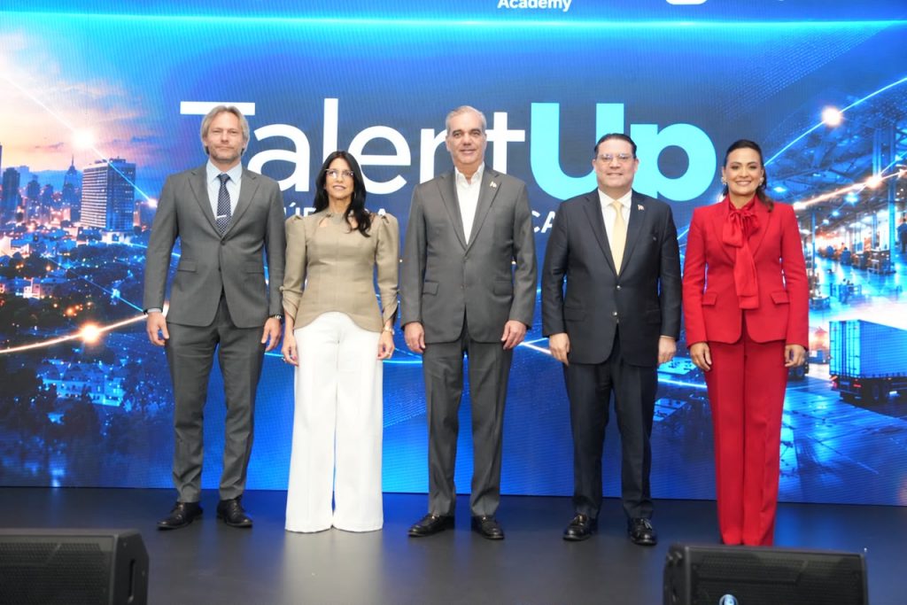 Sanz Lovatón anuncia 15,000 becas gratuitas en habilidades digitales para zonas francas y la industria Sanz Lovatón anuncia 15,000 becas gratuitas en habilidades digitales para zonas francas y la industria