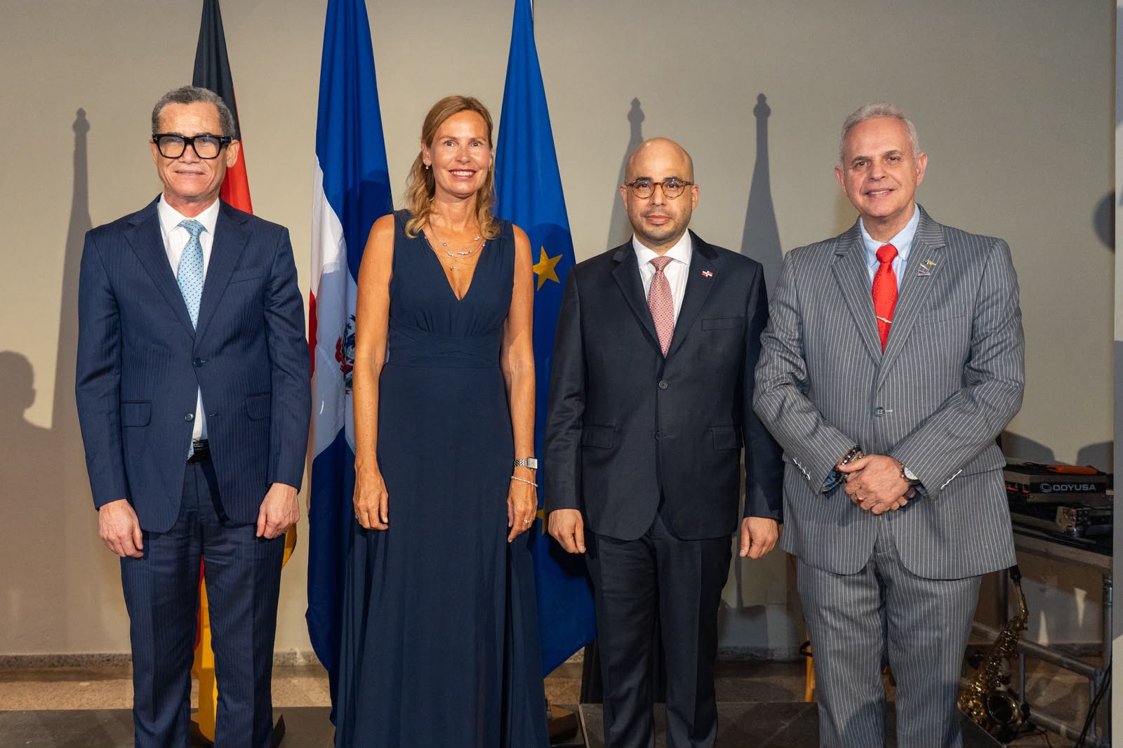 Santo Domingo: Alemania celebra 36 años de unidad con un llamado a construir puentes, no muros Santo Domingo: Alemania celebra 36 años de unidad con un llamado a construir puentes, no muros