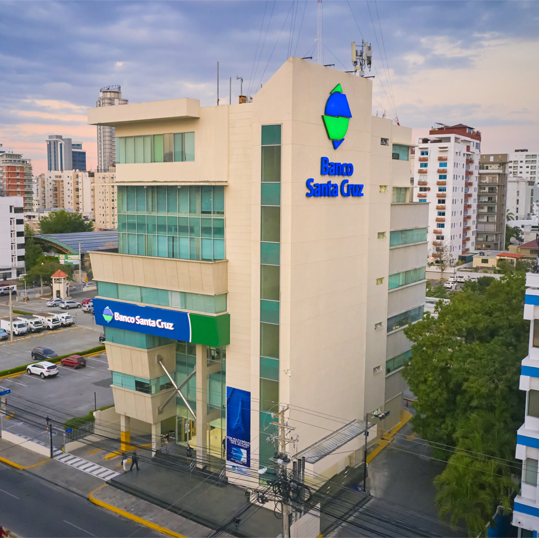 Banco Santa Cruz fortalece apoyo a las pymes con su Temporada de Negocios Banco Santa Cruz fortalece apoyo a las pymes con su Temporada de Negocios