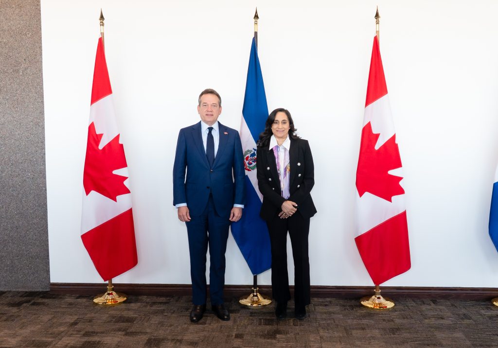Canciller Ito Bisonó impulsa una nueva etapa en las relaciones entre República Dominicana y Canadá Canciller Ito Bisonó impulsa una nueva etapa en las relaciones entre República Dominicana y Canadá